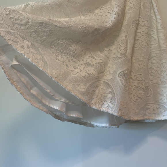 Used white fit and flare - Picture 5 of 6